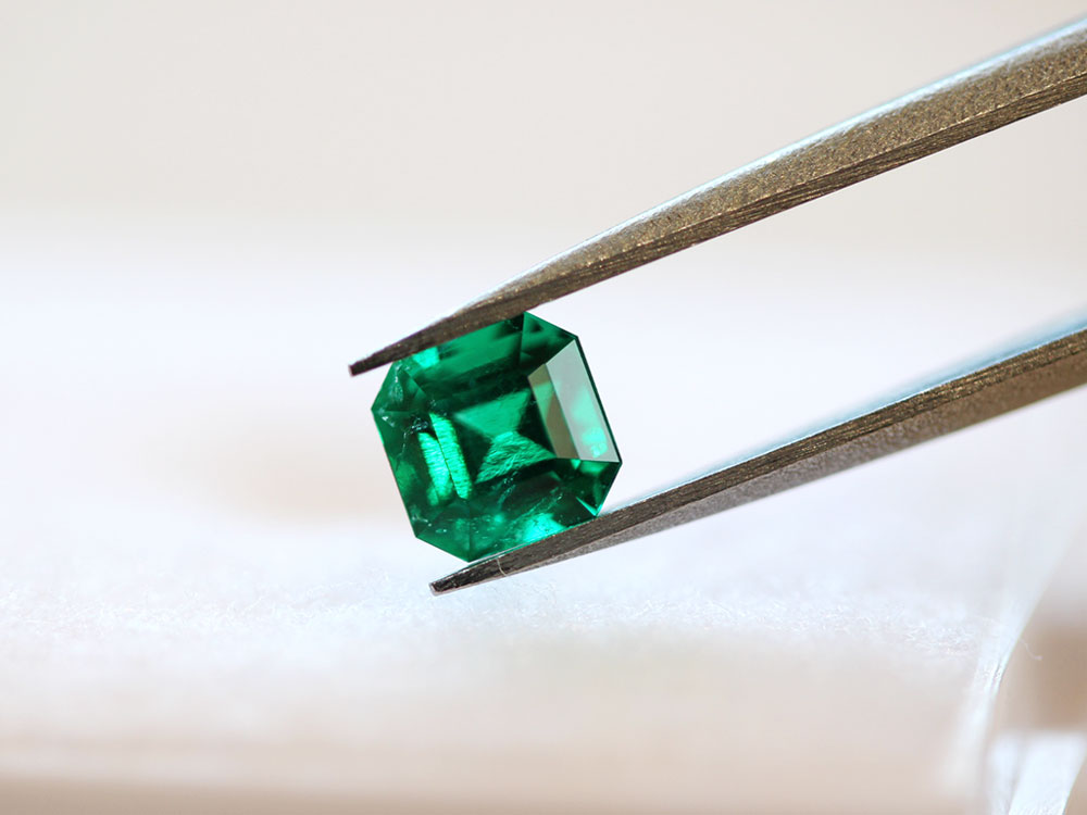 5月の誕生石エメラルド0.5ct ノンオイル　コロンビア産