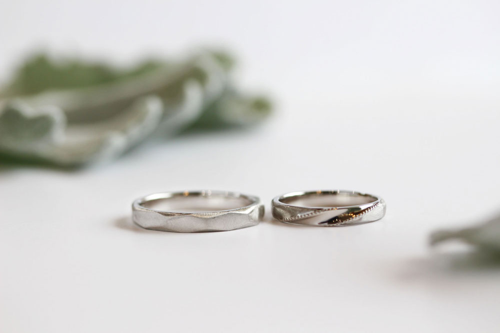 ミルうちとハンドテクスチャーの艶消しマリッジリング【古田様オーダーメイド結婚指輪】